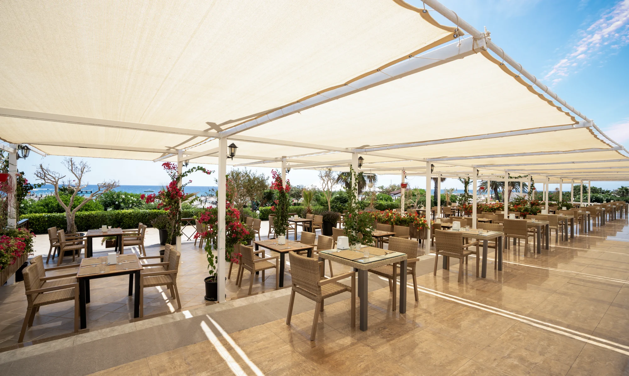 Agora Hauptrestaurant!