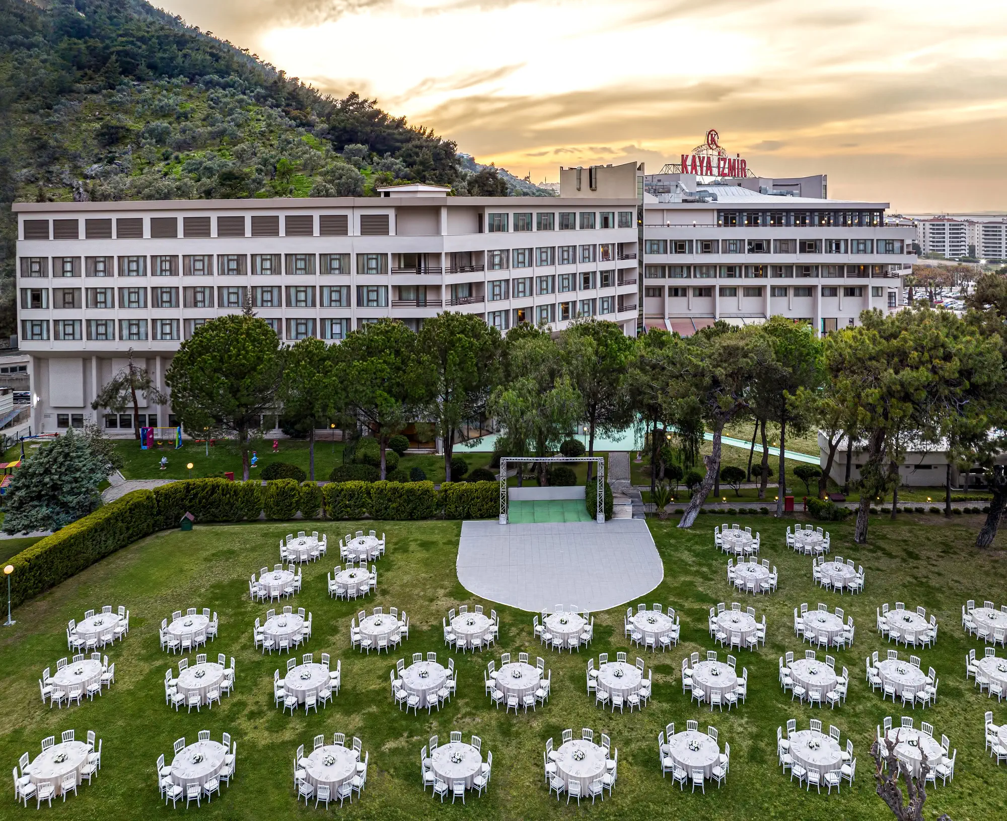 HOCHZEITEN & BANKETTE!