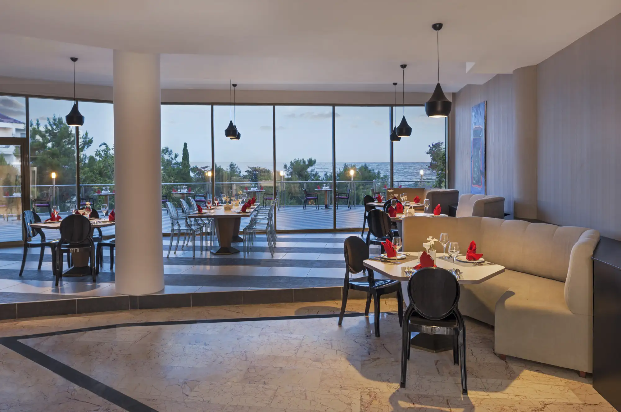Italienisches Restaurant A La Carte!
